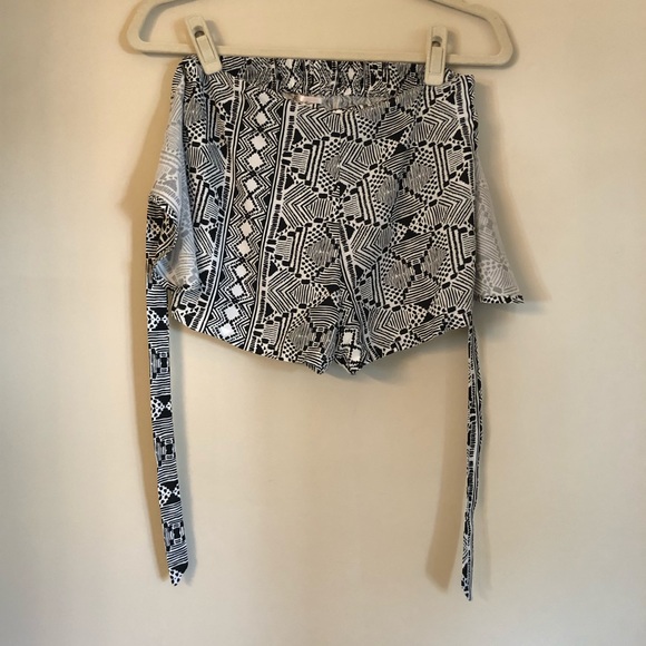 BAND OF GYPSIES black and white print shorts size small - Picture 10 of 10